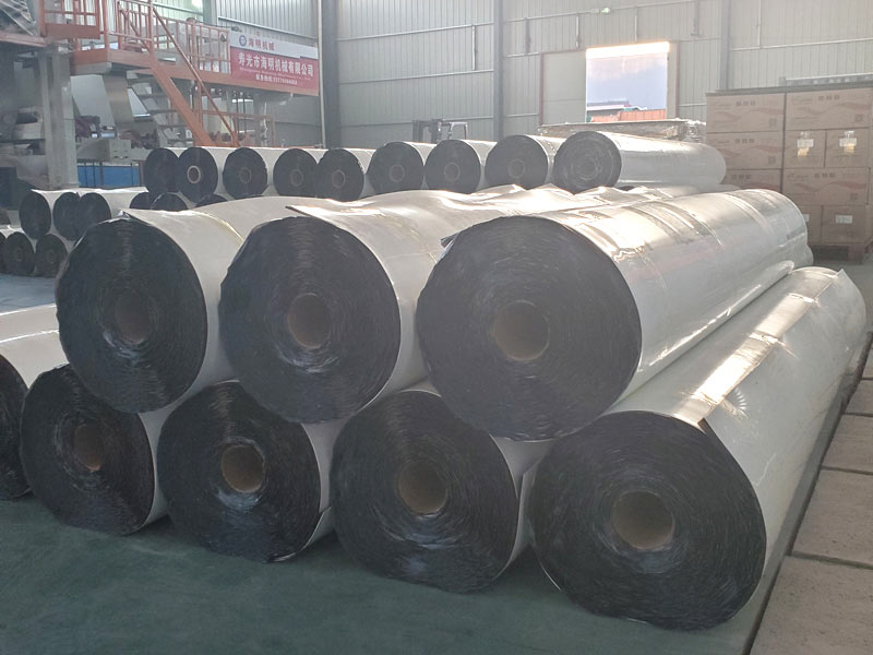 自粘胶膜鼓包的原因？如何避免？